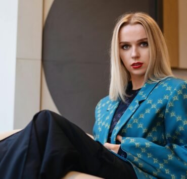 The 3 Fashion Flow Theories of Adoption